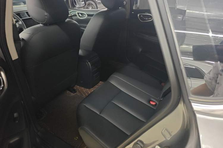 Used Nissan Sylphy 2022 Classic 1.6XL CVT Luxury Edition Left Rear Seat