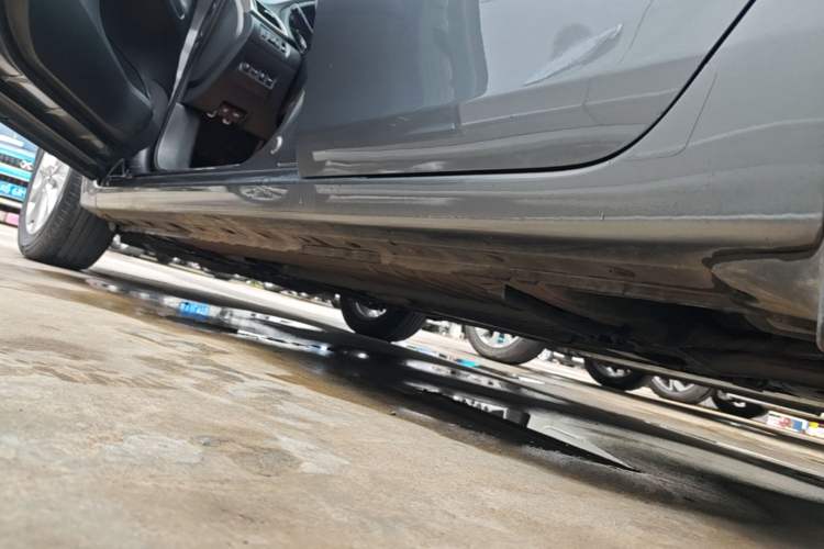 Used Nissan Sylphy 2022 Classic 1.6XL CVT Luxury Edition Left Side Sill