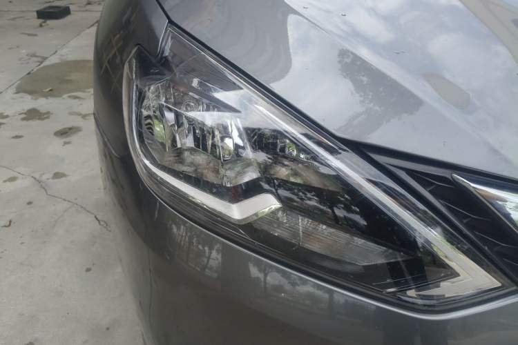Used Nissan Sylphy 2022 Classic 1.6XE CVT Comfort Edition Right Front Headlight