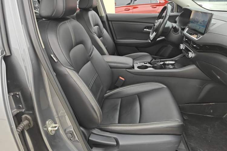 Used Nissan Sylphy 2022 e-POWER MAX with Advanced Electric Drive Autopilot Right Front Seat