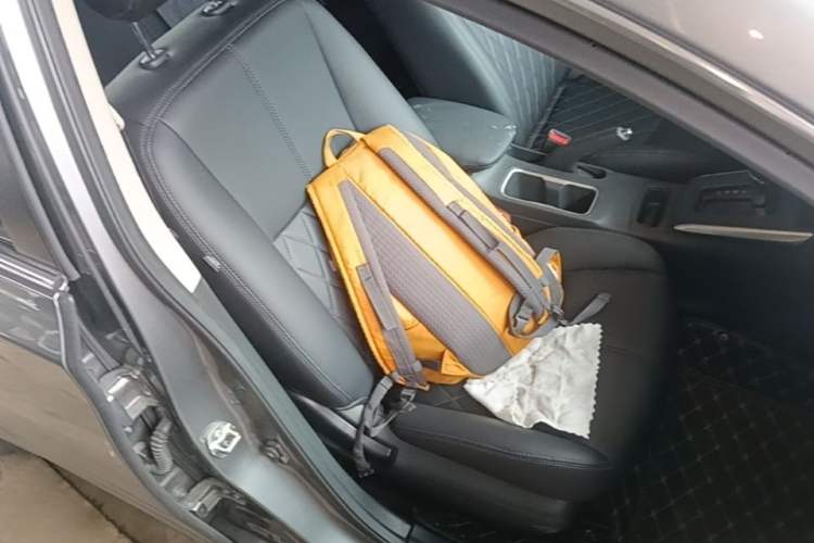 Used Nissan Sylphy 2022 Classic 1.6XE CVT Comfort Edition Right Front Seat