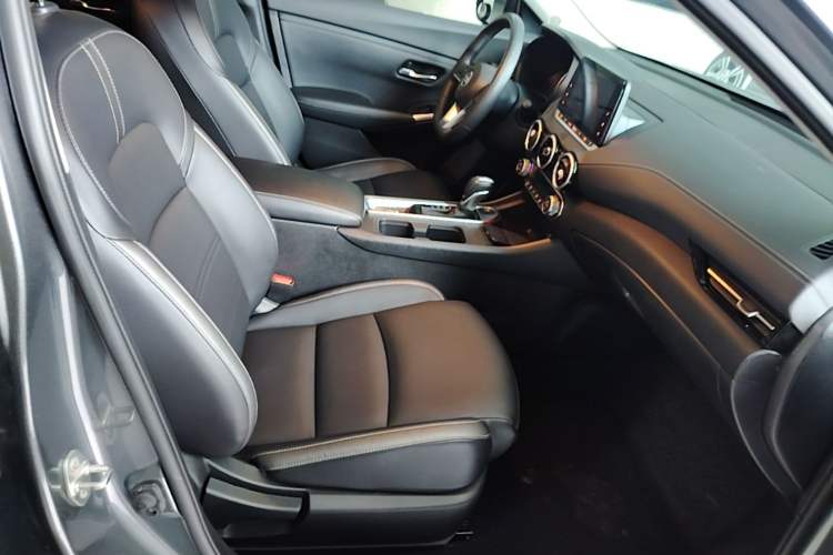 Used Nissan Sylphy 2022 1.6L XL CVT Enjoyment Edition Right Front Seat