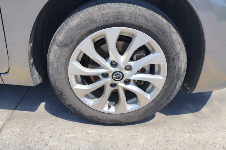 Used Nissan Sylphy 2022 Classic 1.6XL CVT Luxury Edition Right Front Wheel Hub