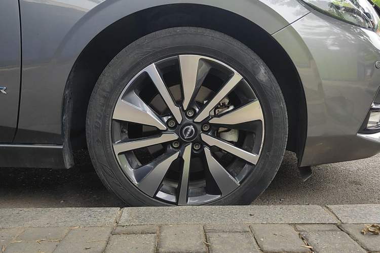 Used Nissan Sylphy 2022 Electric-Drive e-POWER Super Connect PLUS Right Front Wheel Hub