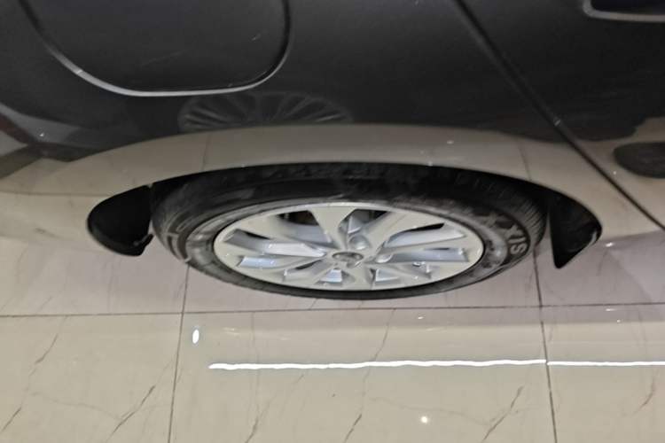 Used Nissan Sylphy 2022 Classic 1.6XL CVT Luxury Edition Right Rear Wheel Hub