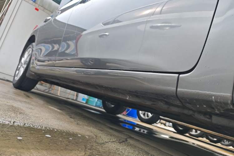 Used Nissan Sylphy 2022 Classic 1.6XL CVT Luxury Edition Right Side Sill