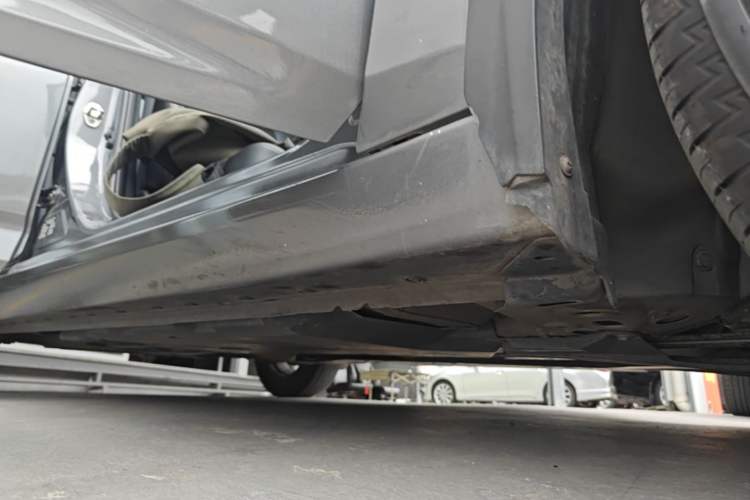 Used Nissan Sylphy 2022 1.6L XL CVT Enjoyment Edition Right Side Sill