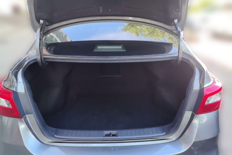 Used Nissan Sylphy 2022 Classic 1.6XL CVT Luxury Edition Trunk
