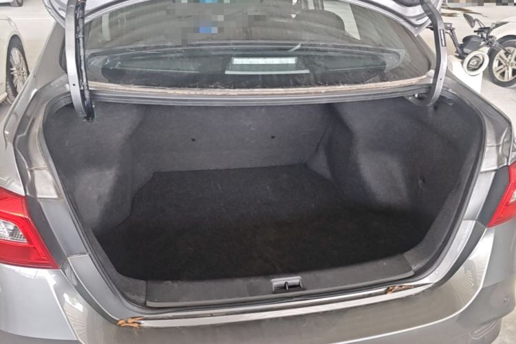 Used Nissan Sylphy 2022 Classic 1.6XE CVT Comfort Edition Trunk