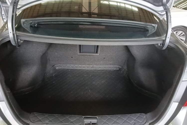 Used Nissan Sylphy 2022 Classic 1.6XL CVT Luxury Edition Trunk