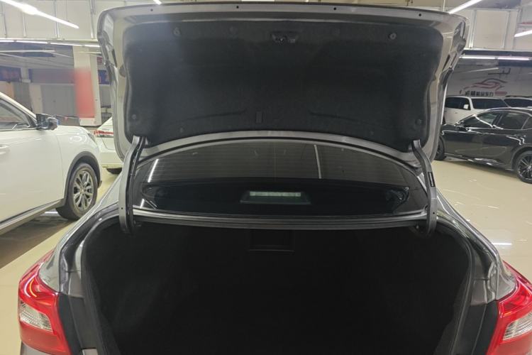 Used Nissan Sylphy 2022 Classic 1.6XL CVT Luxury Edition Trunk