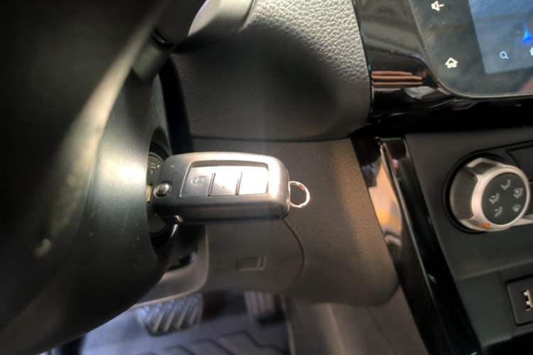 Used Nissan Sylphy 2022 Revised Version Classic 1.6XL CVT Luxury Edition Vehicle Key
