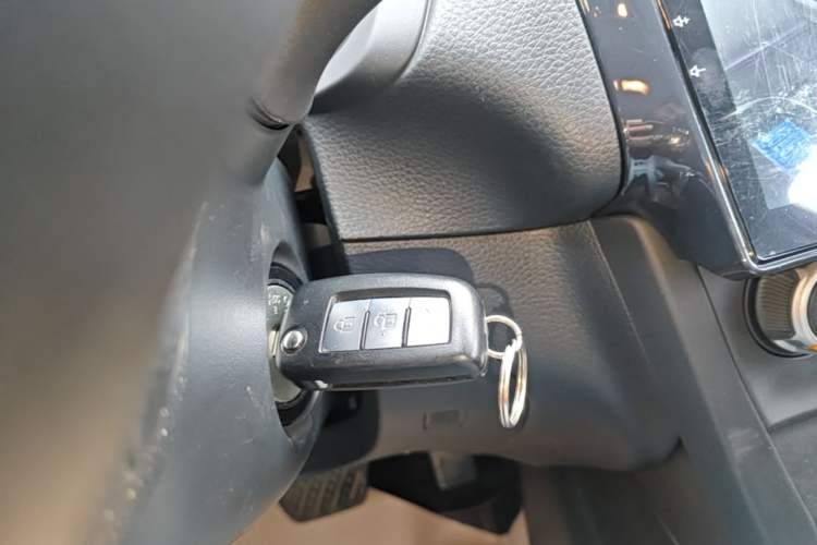 Used Nissan Sylphy 2022 Classic 1.6XE CVT Comfort Edition Vehicle Key