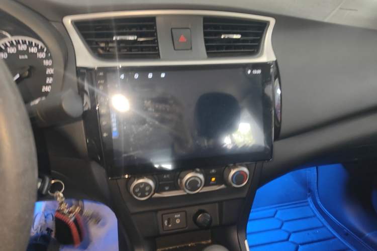 Used Nissan Sylphy 2022 Classic 1.6XE CVT Comfort Edition Audio And AC Panel