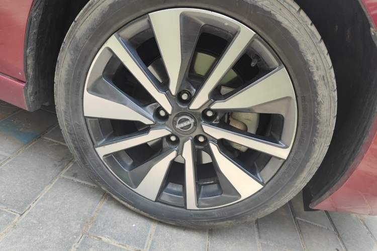 Used Nissan Sylphy 2022 Electric-Drive e-POWER Ultra-Luxury Version Right Front Wheel Hub