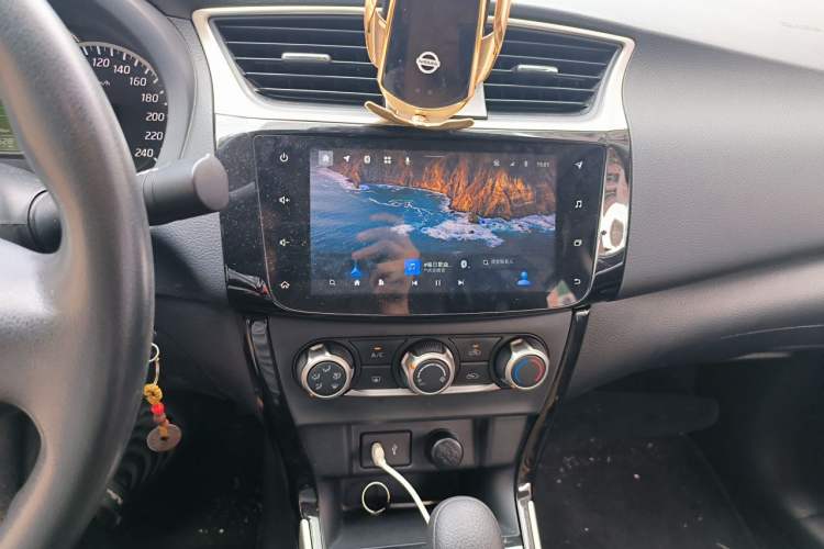 Used Nissan Sylphy 2022 Classic 1.6XL CVT Luxury Edition Audio And AC Panel