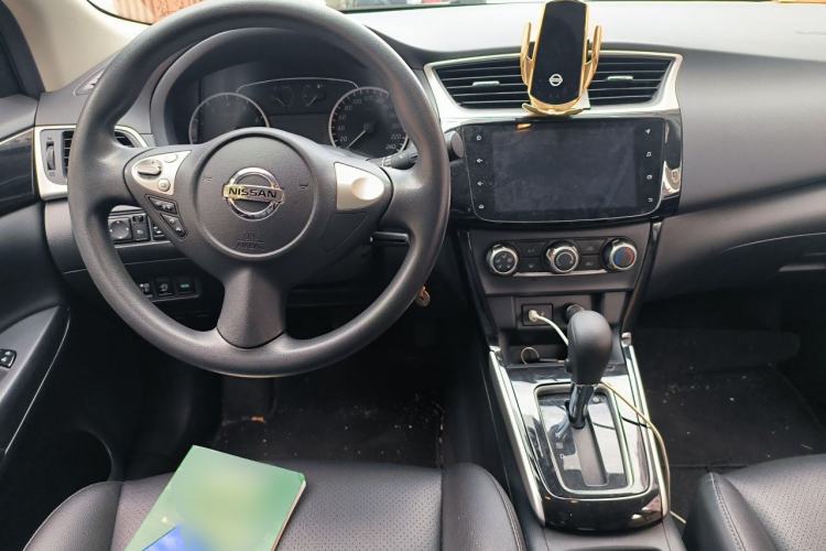 Used Nissan Sylphy 2022 Classic 1.6XL CVT Luxury Edition Center Console