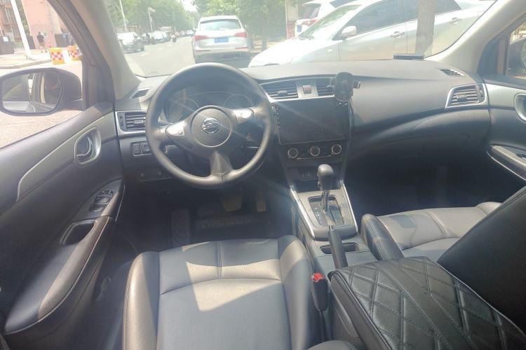Used Nissan Sylphy 2022 Classic 1.6XE CVT Comfort Edition Center Console