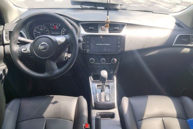 Used Nissan Sylphy 2022 Classic 1.6XL CVT Luxury Edition Center Console