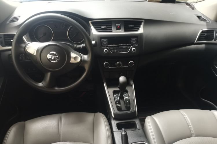 Used Nissan Sylphy 2022 Classic 1.6XE CVT Comfort Edition Center Console
