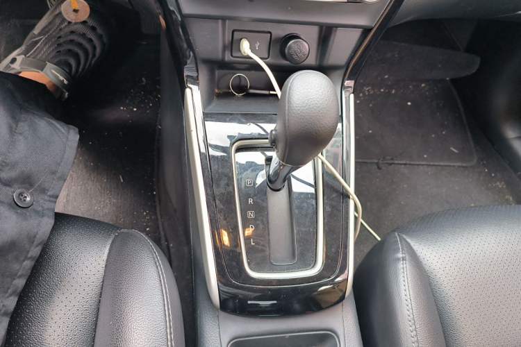Used Nissan Sylphy 2022 Classic 1.6XL CVT Luxury Edition Gear Lever