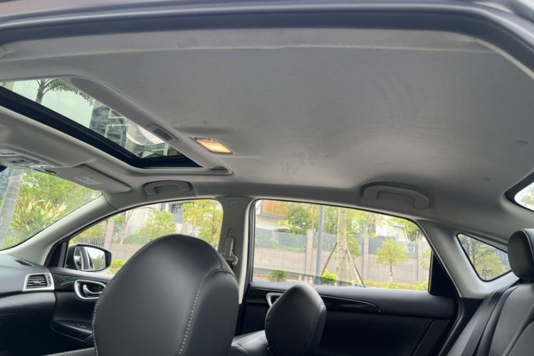 Used Nissan Sylphy 2022 Classic 1.6XL CVT Luxury Edition Headliner