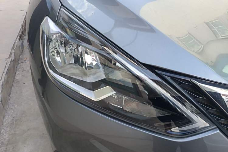 Used Nissan Sylphy 2022 Classic 1.6XE CVT Comfort Edition Right Front Headlight