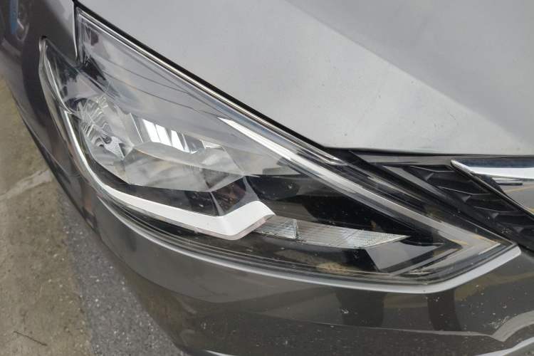 Used Nissan Sylphy 2022 Classic 1.6XE CVT Comfort Edition Right Front Headlight