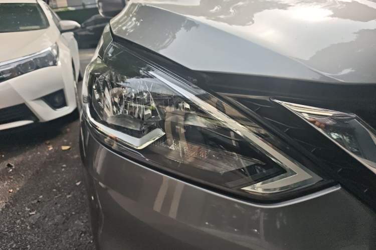 Used Nissan Sylphy 2022 Classic 1.6XE CVT Comfort Edition Right Front Headlight