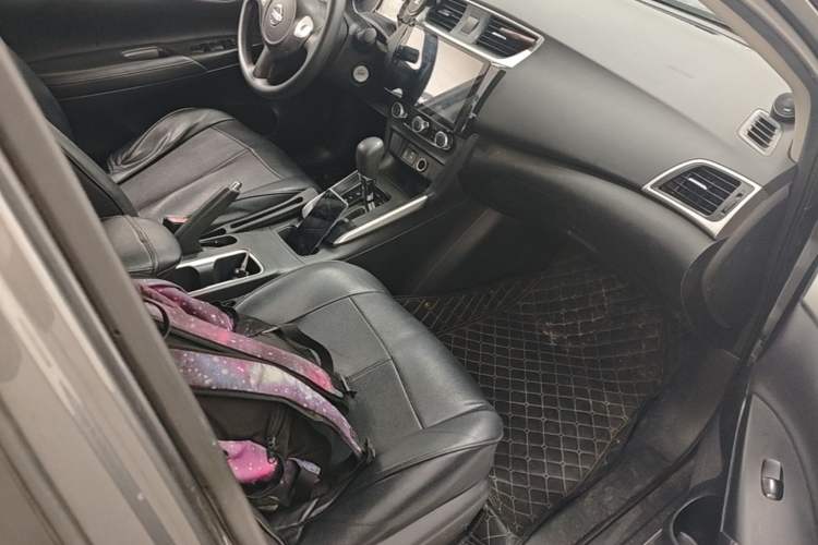 Used Nissan Sylphy 2022 Classic 1.6XE CVT Comfort Edition Right Front Seat