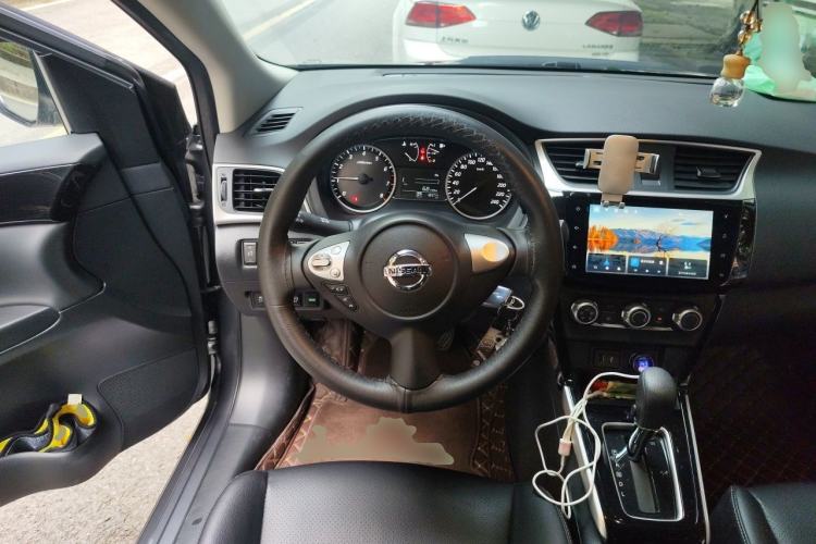 Used Nissan Sylphy 2022 Revised Version Classic 1.6XL CVT Luxury Edition Steering Wheel