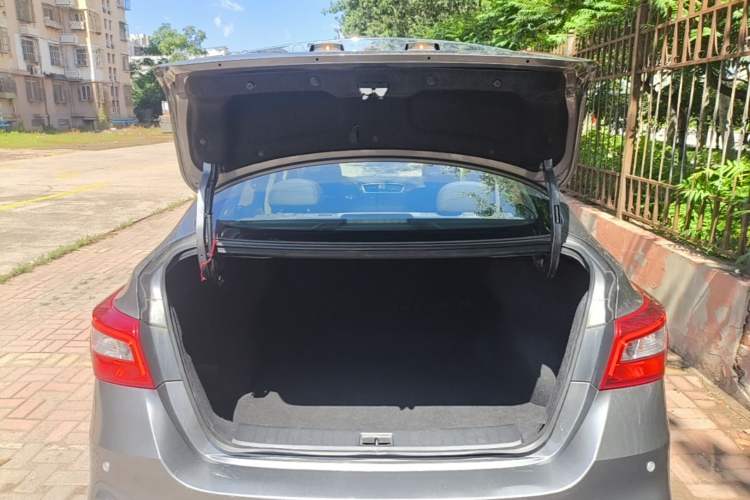 Used Nissan Sylphy 2022 Classic 1.6XE CVT Comfort Edition Trunk