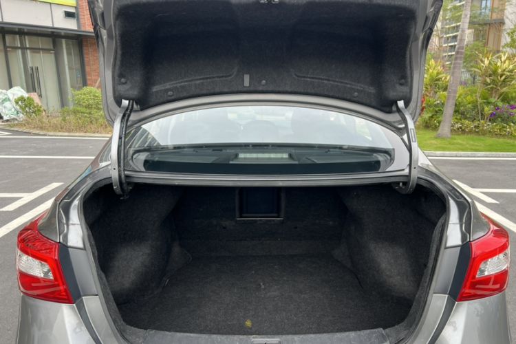 Used Nissan Sylphy 2022 Classic 1.6XL CVT Luxury Edition Trunk