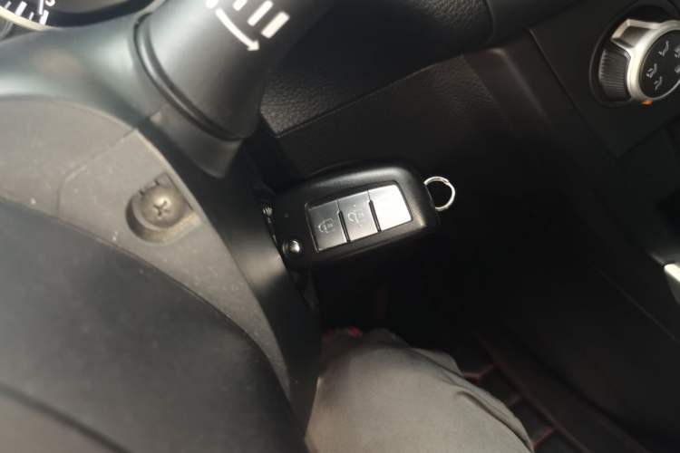 Used Nissan Sylphy 2022 Classic 1.6XE CVT Comfort Edition Vehicle Key