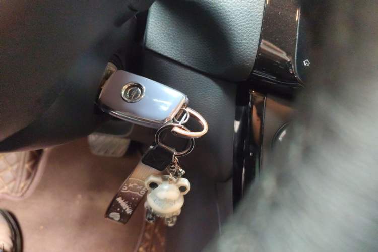 Used Nissan Sylphy 2022 Revised Version Classic 1.6XL CVT Luxury Edition Vehicle Key