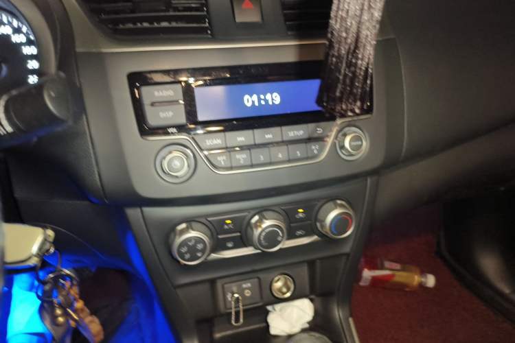 Used Nissan Sylphy 2022 Classic 1.6XE CVT Comfort Edition Audio And AC Panel
