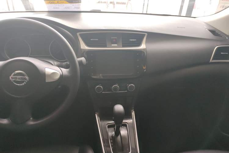 Used Nissan Sylphy 2022 Classic 1.6XL CVT Luxury Edition Audio And AC Panel