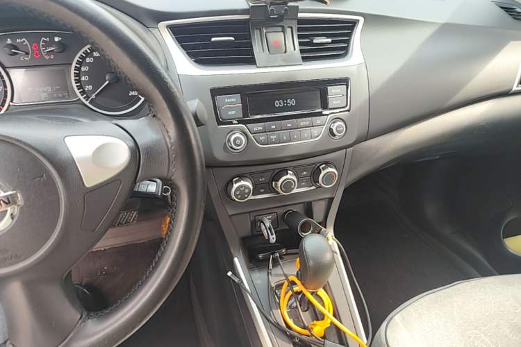 Used Nissan Sylphy 2022 Classic 1.6XE CVT Comfort Edition Audio And AC Panel