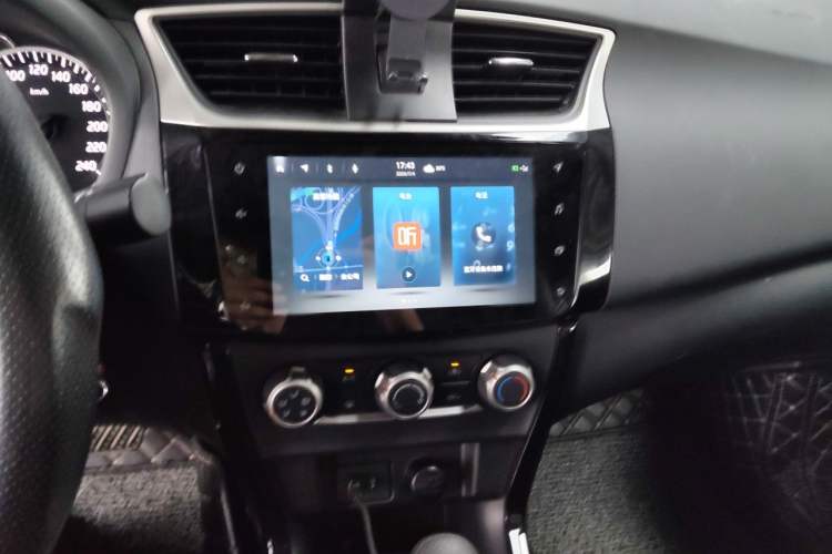 Used Nissan Sylphy 2022 Classic 1.6XL CVT Luxury Edition Audio And AC Panel