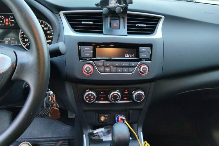 Used Nissan Sylphy 2022 Classic 1.6XE CVT Comfort Edition Audio And AC Panel
