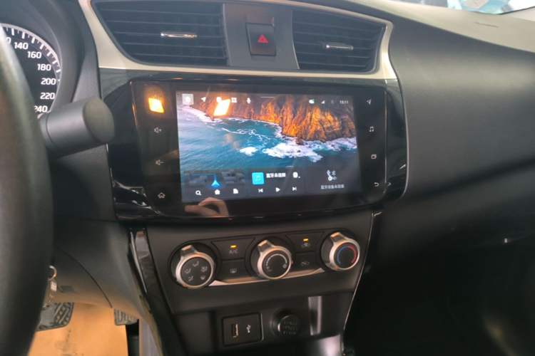 Used Nissan Sylphy 2022 Classic 1.6XL CVT Luxury Edition Audio And AC Panel