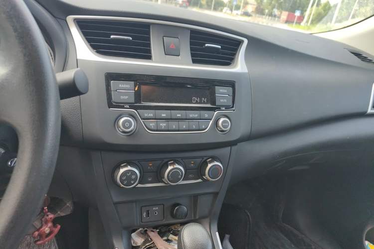 Used Nissan Sylphy 2022 Classic 1.6XE CVT Comfort Edition Audio And AC Panel