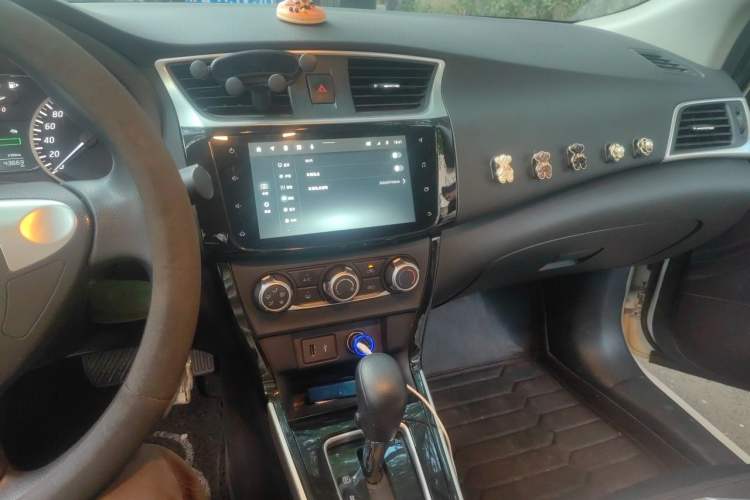 Used Nissan Sylphy 2022 Classic 1.6XL CVT Luxury Edition Audio And AC Panel