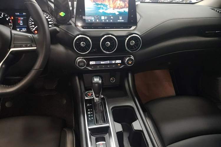 Used Nissan Sylphy 2022 1.6L XL CVT Enjoyment Edition Audio And AC Panel