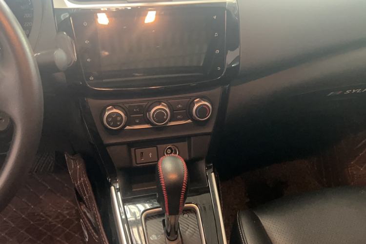 Used Nissan Sylphy 2022 Classic 1.6XL CVT Luxury Edition Audio And AC Panel