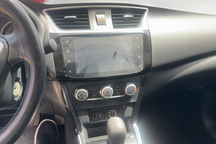 Used Nissan Sylphy 2022 Classic 1.6XL CVT Luxury Edition Audio And AC Panel