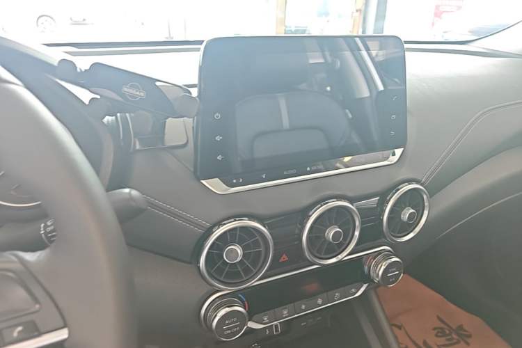 Used Nissan Sylphy 2022 1.6L XL CVT Enjoyment Edition Audio And AC Panel