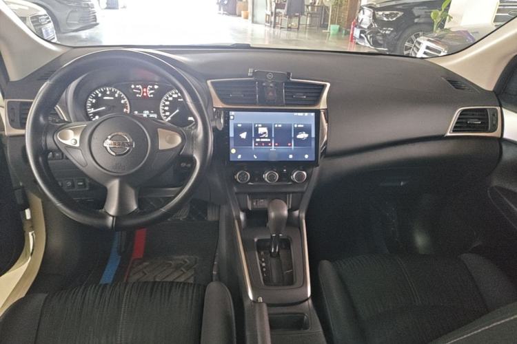 Used Nissan Sylphy 2022 Classic 1.6XE CVT Comfort Edition Center Console