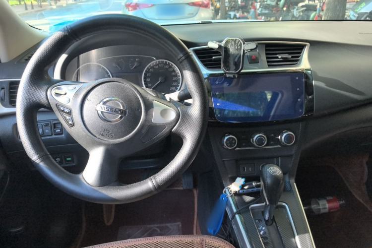 Used Nissan Sylphy 2022 Classic 1.6XL CVT Luxury Edition Center Console