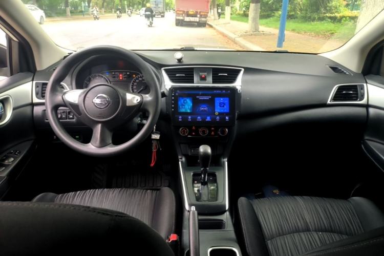 Used Nissan Sylphy 2022 Classic 1.6XE CVT Comfort Edition Center Console